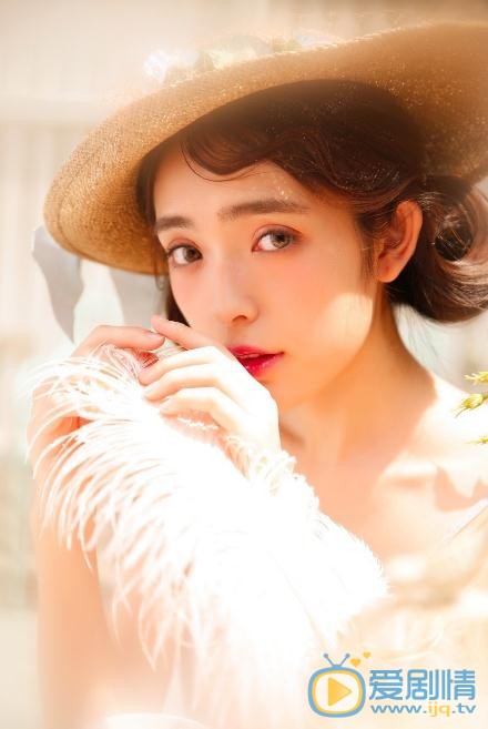 张鹤怡洛丽塔写真 张鹤怡高清写真_张鹤怡高清剧照