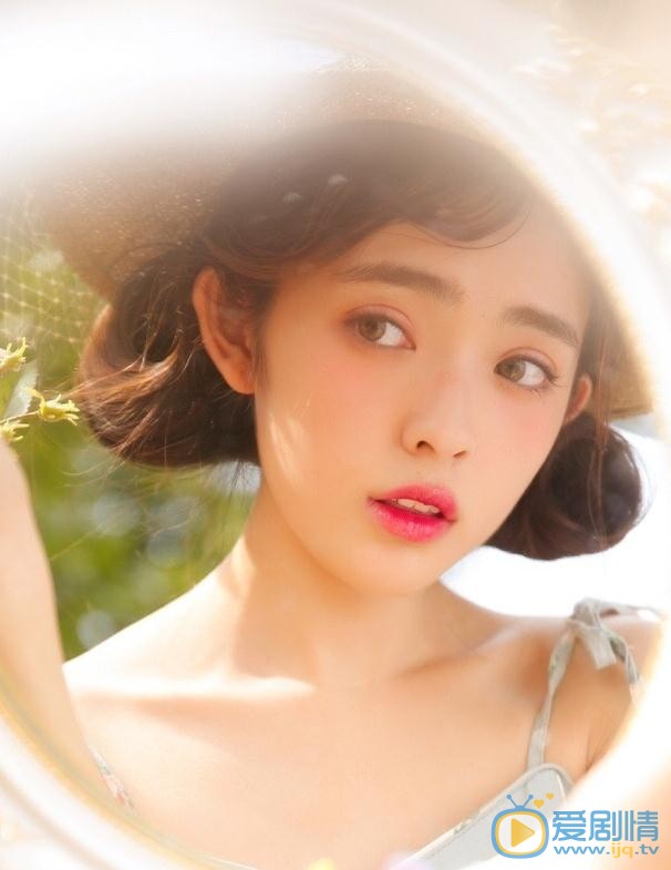 张鹤怡洛丽塔写真 张鹤怡高清写真_张鹤怡高清剧照