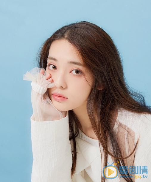 张鹤怡气质写真 张鹤怡高清写真_张鹤怡高清剧照