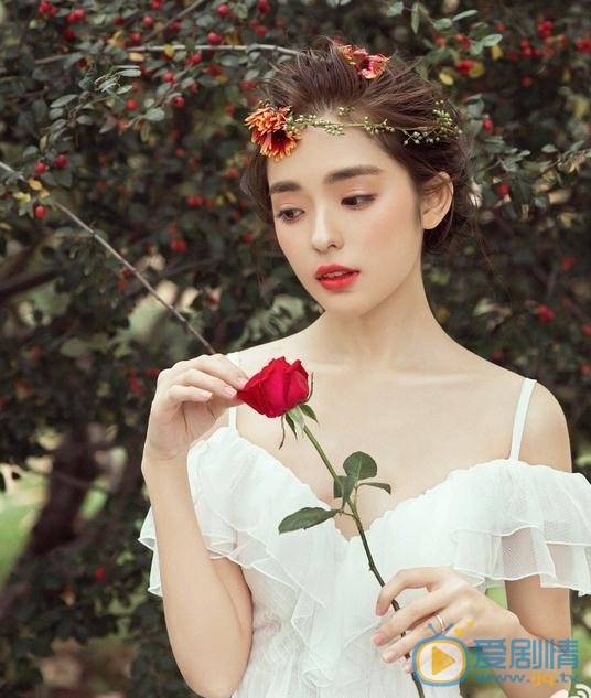 张鹤怡婚纱写真 张鹤怡高清写真_张鹤怡高清剧照