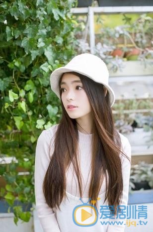 张鹤怡冬日写真 张鹤怡高清写真_张鹤怡高清剧照