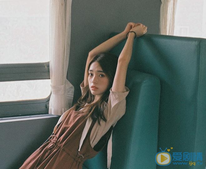 张鹤怡气质写真 张鹤怡高清写真_张鹤怡高清剧照