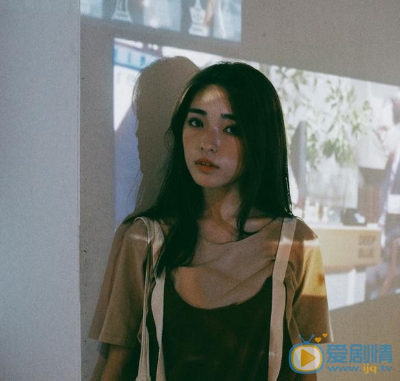 张鹤怡气质写真 张鹤怡高清写真_张鹤怡高清剧照