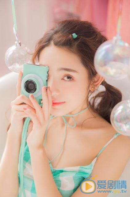 张鹤怡夏日写真 张鹤怡高清写真_张鹤怡高清剧照
