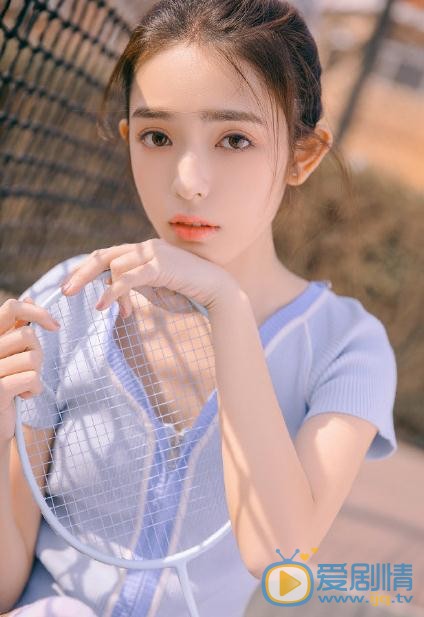 张鹤怡网球写真 张鹤怡高清写真_张鹤怡高清剧照