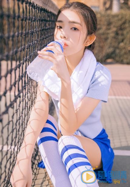 张鹤怡网球写真 张鹤怡高清写真_张鹤怡高清剧照