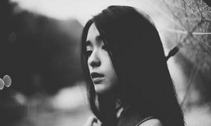 张鹤怡街拍写真 张鹤怡高清写真_张鹤怡高清剧照