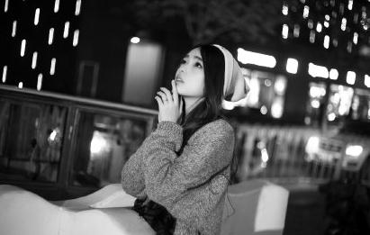 张鹤怡街拍写真 张鹤怡高清写真_张鹤怡高清剧照