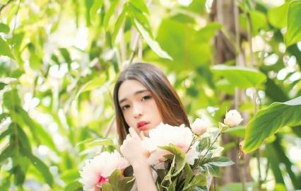 张鹤怡花儿写真 张鹤怡高清写真_张鹤怡高清剧照