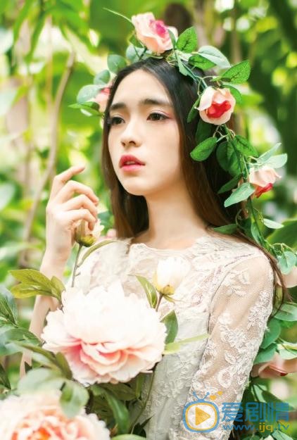 张鹤怡花儿写真 张鹤怡高清写真_张鹤怡高清剧照