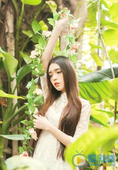 张鹤怡花儿写真 张鹤怡高清写真_张鹤怡高清剧照