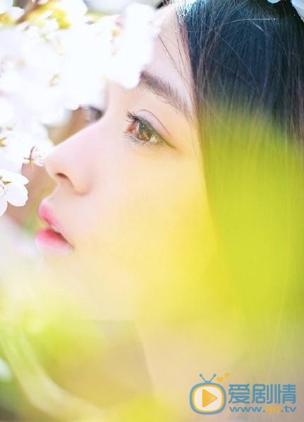 张鹤怡花儿写真 张鹤怡高清写真_张鹤怡高清剧照