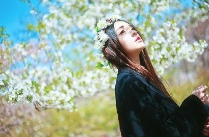 张鹤怡花儿写真 张鹤怡高清写真_张鹤怡高清剧照