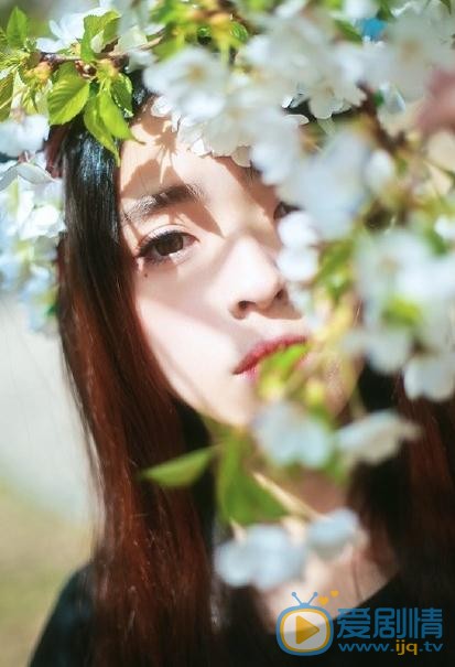 张鹤怡花儿写真 张鹤怡高清写真_张鹤怡高清剧照