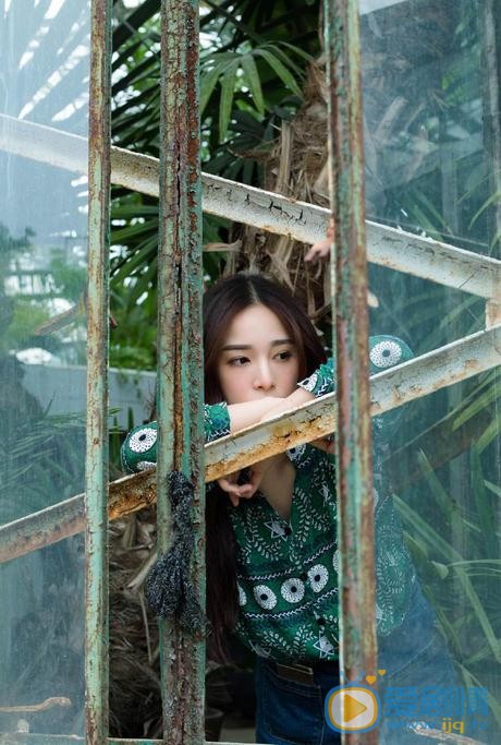 杨宛翊绿色写真 杨宛翊高清写真_杨宛翊高清剧照