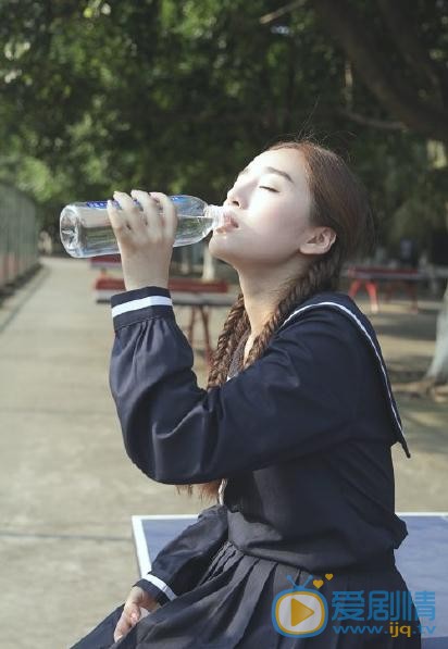 杨宛翊制服写真 杨宛翊高清写真_杨宛翊高清剧照