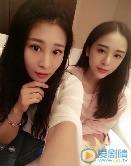 杨宛翊与人合照 杨宛翊高清写真_杨宛翊高清剧照