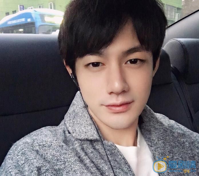 朱云龙生活照 朱云龙高清写真_朱云龙高清剧照