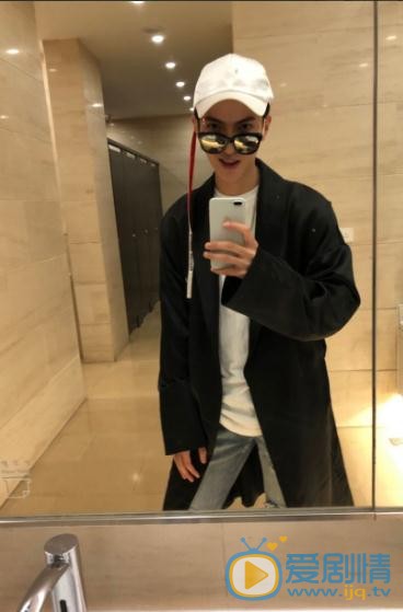 董岩磊生活照写真 董岩磊高清写真_董岩磊高清剧照