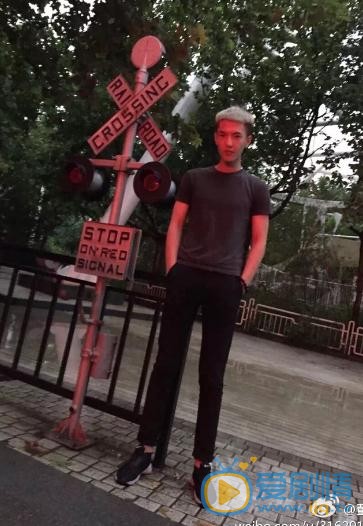 董岩磊生活照写真 董岩磊高清写真_董岩磊高清剧照