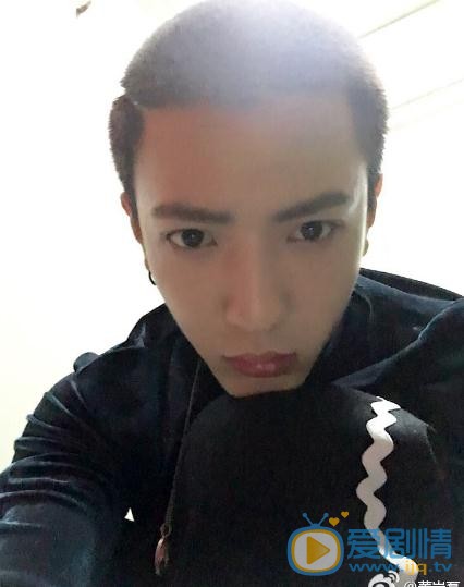 董岩磊生活照写真 董岩磊高清写真_董岩磊高清剧照