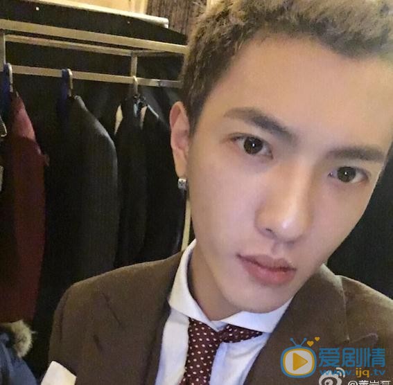 董岩磊生活照写真 董岩磊高清写真_董岩磊高清剧照