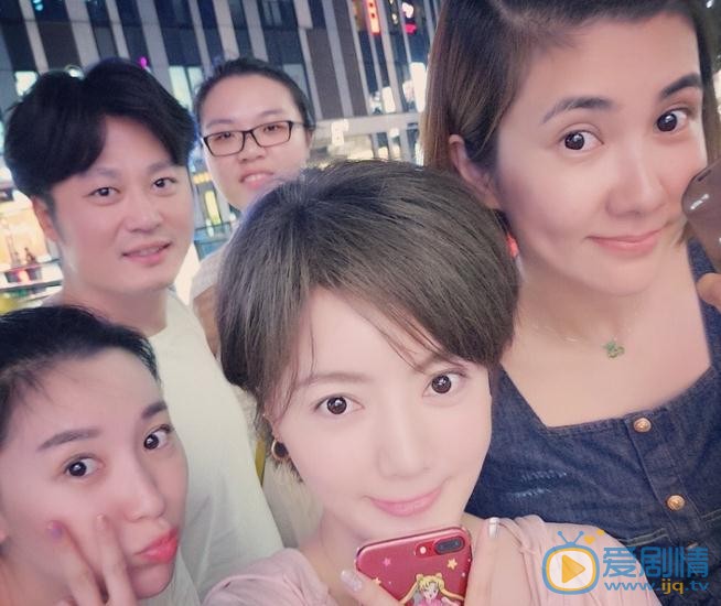 李晨熙朋友合照 李晨熙高清写真_李晨熙高清剧照