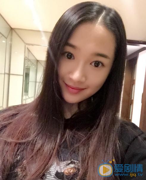 刘冰卖萌照 刘冰高清写真_刘冰高清剧照