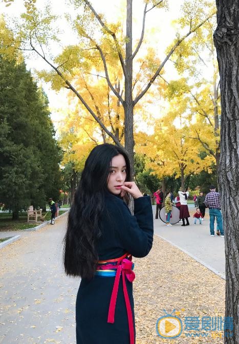 王亚楠街拍写真 王亚楠高清写真_王亚楠高清剧照