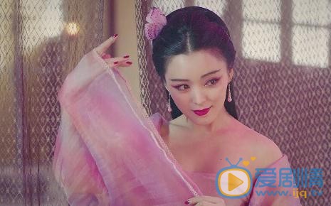 王亚楠《报告王爷王妃是只猫》剧照 王亚楠高清写真_王亚楠高清剧照
