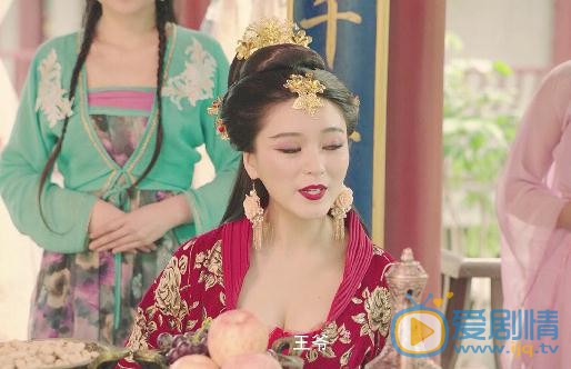 王亚楠《报告王爷王妃是只猫》剧照 王亚楠高清写真_王亚楠高清剧照