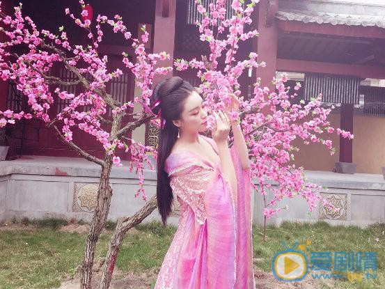 王亚楠片场照 王亚楠高清写真_王亚楠高清剧照