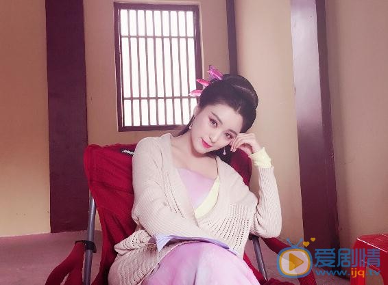 王亚楠片场照 王亚楠高清写真_王亚楠高清剧照