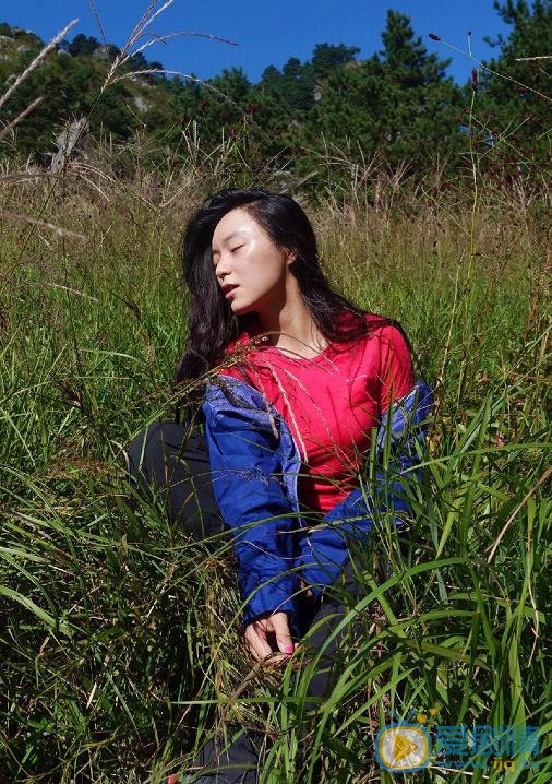 王亚楠登山照 王亚楠高清写真_王亚楠高清剧照