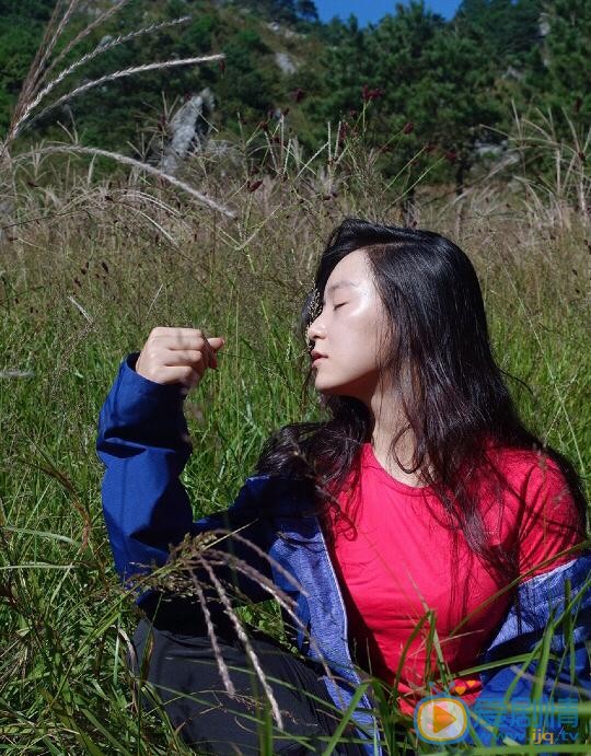 王亚楠登山照 王亚楠高清写真_王亚楠高清剧照