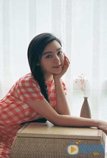 王亚楠宠物写真 王亚楠高清写真_王亚楠高清剧照