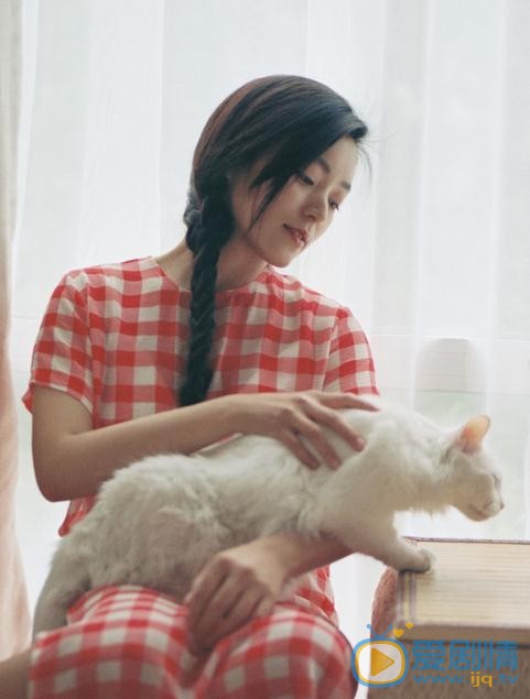 王亚楠宠物写真 王亚楠高清写真_王亚楠高清剧照