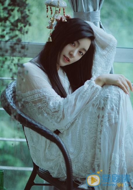 王亚楠街拍写真 王亚楠高清写真_王亚楠高清剧照