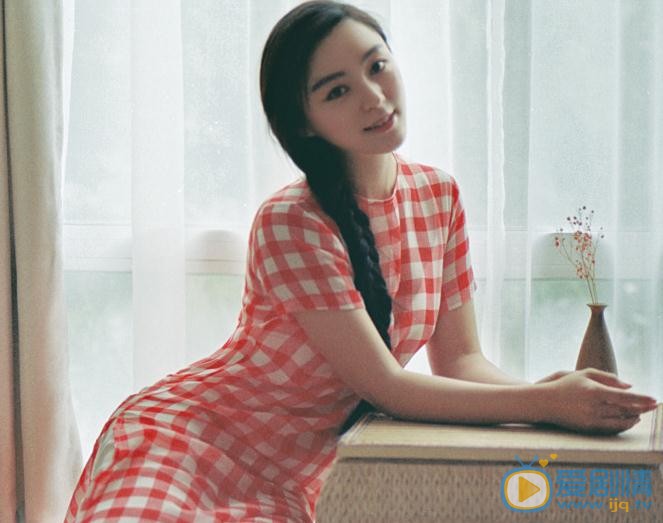 王亚楠宠物写真 王亚楠高清写真_王亚楠高清剧照