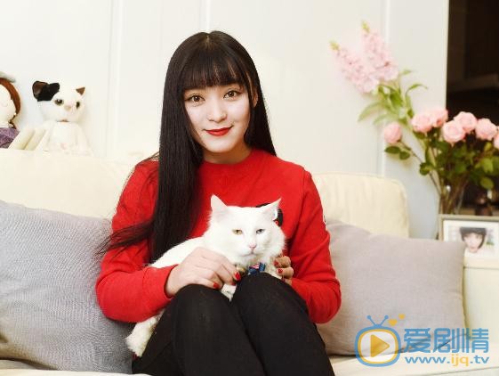王亚楠宠物写真 王亚楠高清写真_王亚楠高清剧照
