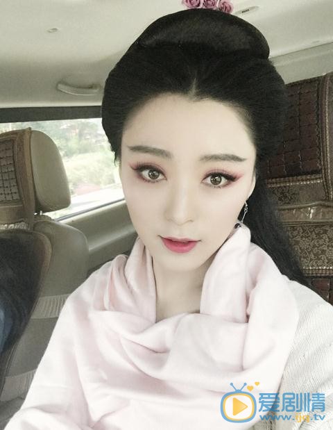 王亚楠片场照 王亚楠高清写真_王亚楠高清剧照