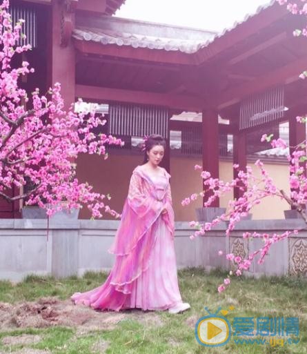 王亚楠片场照 王亚楠高清写真_王亚楠高清剧照