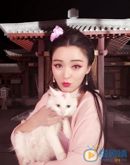 王亚楠片场照 王亚楠高清写真_王亚楠高清剧照