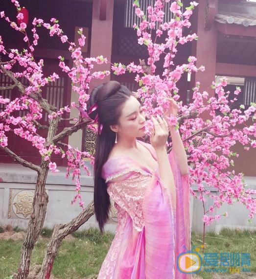 王亚楠片场照 王亚楠高清写真_王亚楠高清剧照
