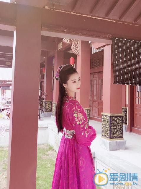王亚楠片场照 王亚楠高清写真_王亚楠高清剧照