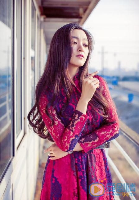 王亚楠街拍写真 王亚楠高清写真_王亚楠高清剧照