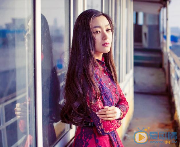 王亚楠街拍写真 王亚楠高清写真_王亚楠高清剧照