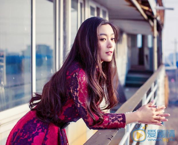 王亚楠街拍写真 王亚楠高清写真_王亚楠高清剧照