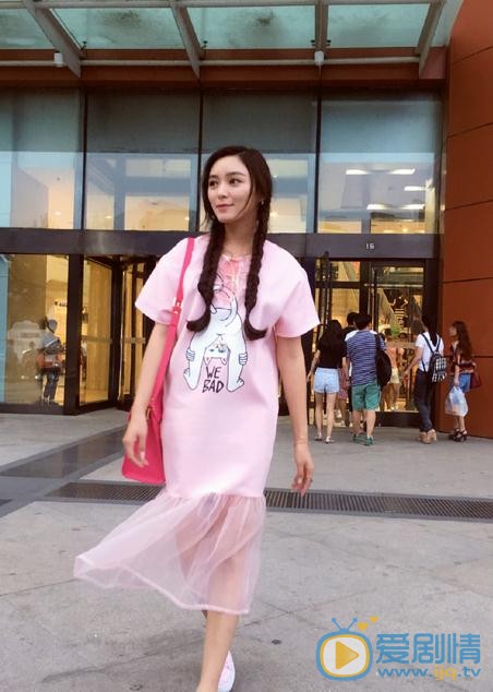 王亚楠片场照 王亚楠高清写真_王亚楠高清剧照
