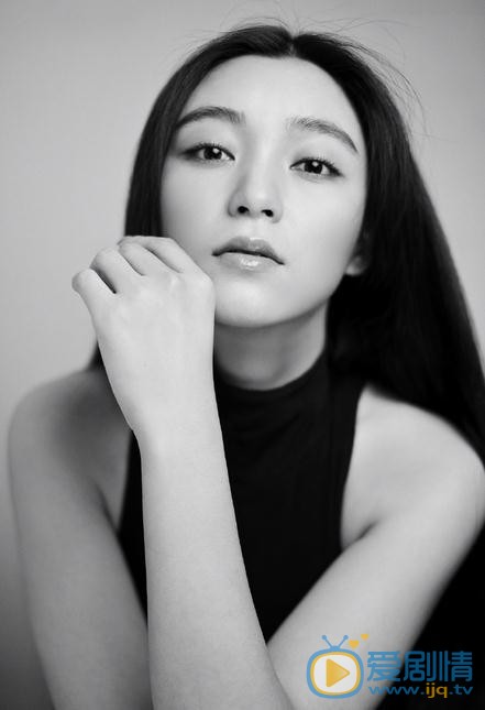 王亚楠帅气写真 王亚楠高清写真_王亚楠高清剧照